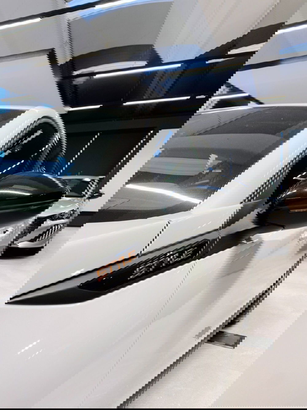 Peugeot 2008 nuova a Sassari (12)