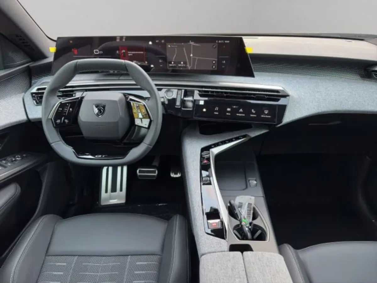 Peugeot 5008 nuova a Perugia (10)
