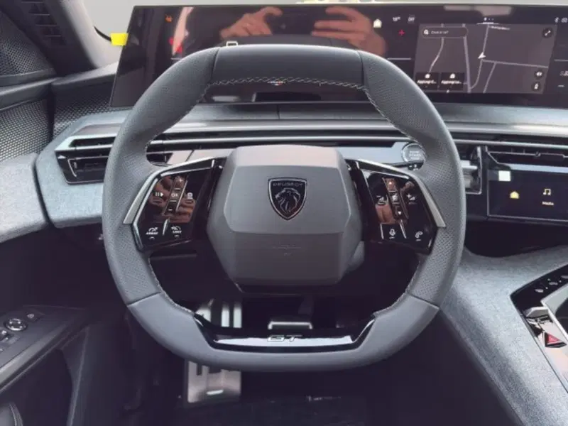 Peugeot 5008 nuova a Perugia (11)