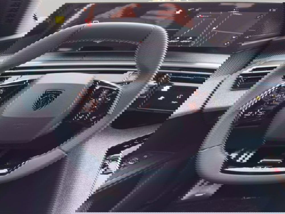 Peugeot 5008 nuova a Perugia (12)