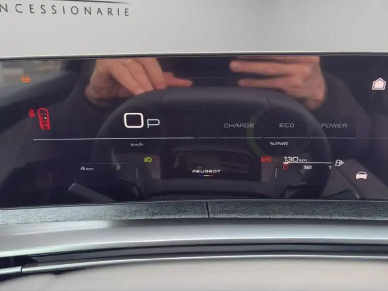 Peugeot 5008 nuova a Perugia (12)