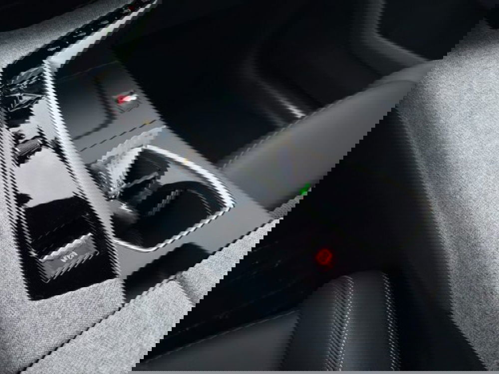 Peugeot 5008 nuova a Perugia (17)