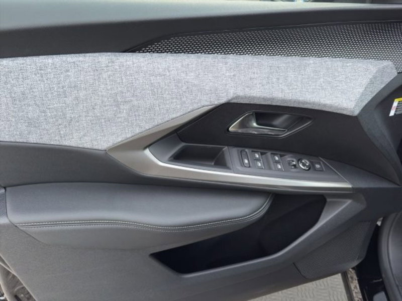 Peugeot 5008 nuova a Perugia (17)
