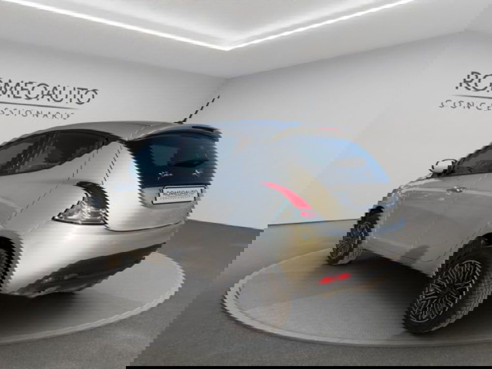 Lancia Ypsilon usata a Perugia (4)