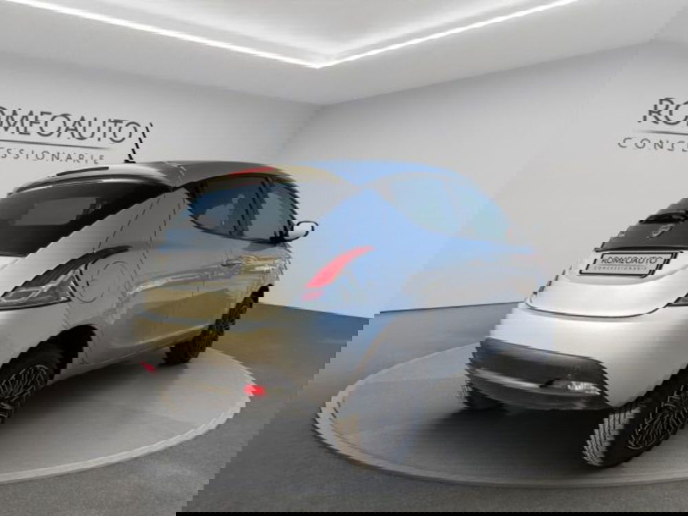 Lancia Ypsilon usata a Perugia (6)