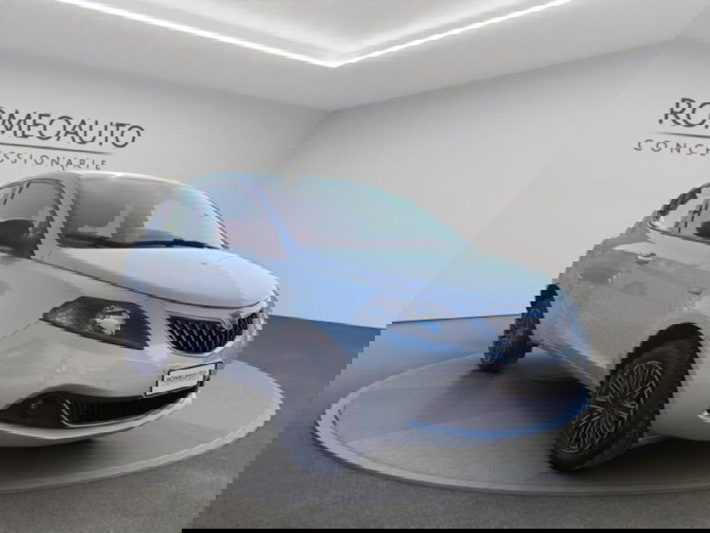 Lancia Ypsilon usata a Perugia (8)