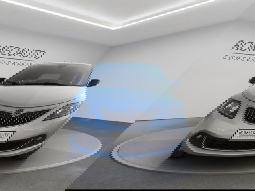 Lancia Ypsilon usata a Perugia (9)