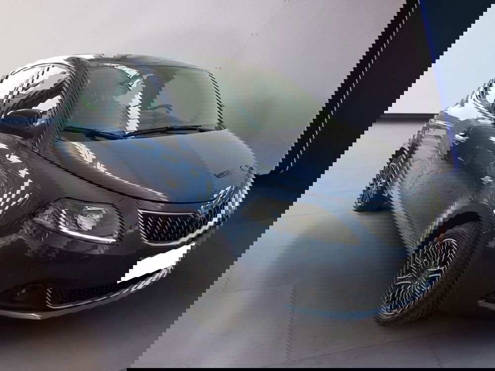 Lancia Ypsilon usata a Torino (3)