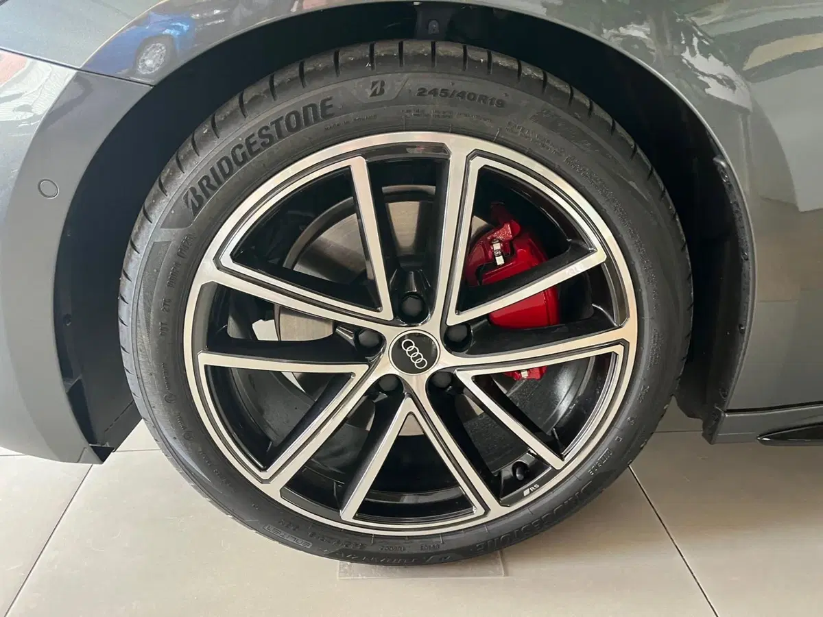 Audi A5 Avant nuova a Milano (6)