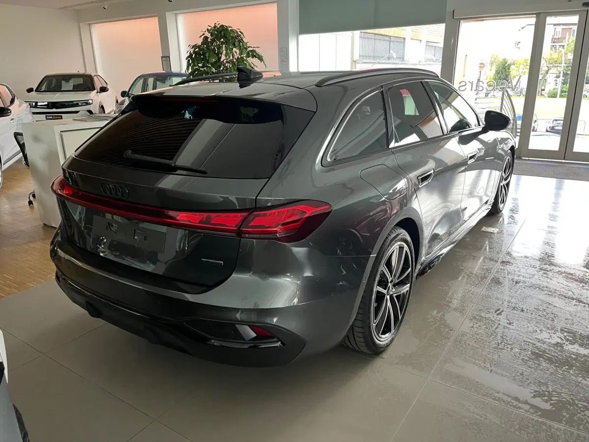 Audi A5 Avant nuova a Milano (9)