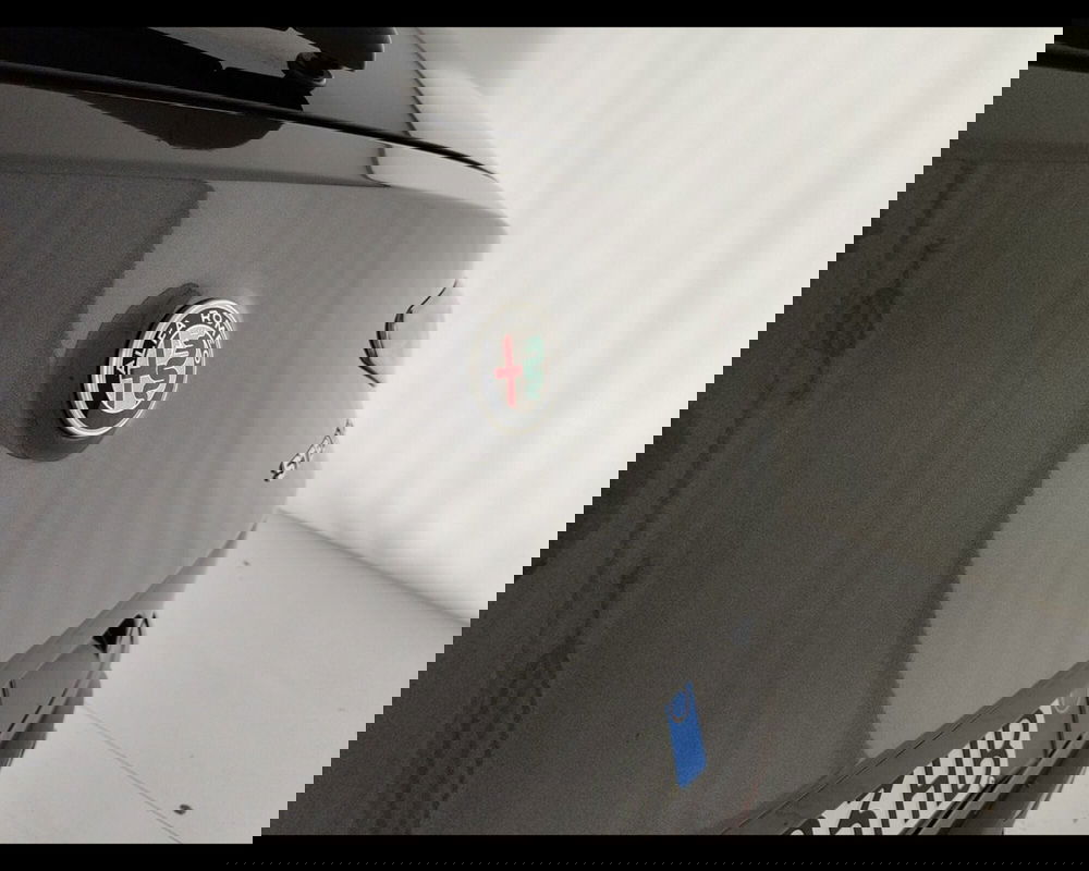 Alfa Romeo Stelvio usata a Caserta (10)