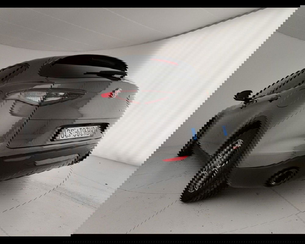 Alfa Romeo Stelvio usata a Caserta (9)