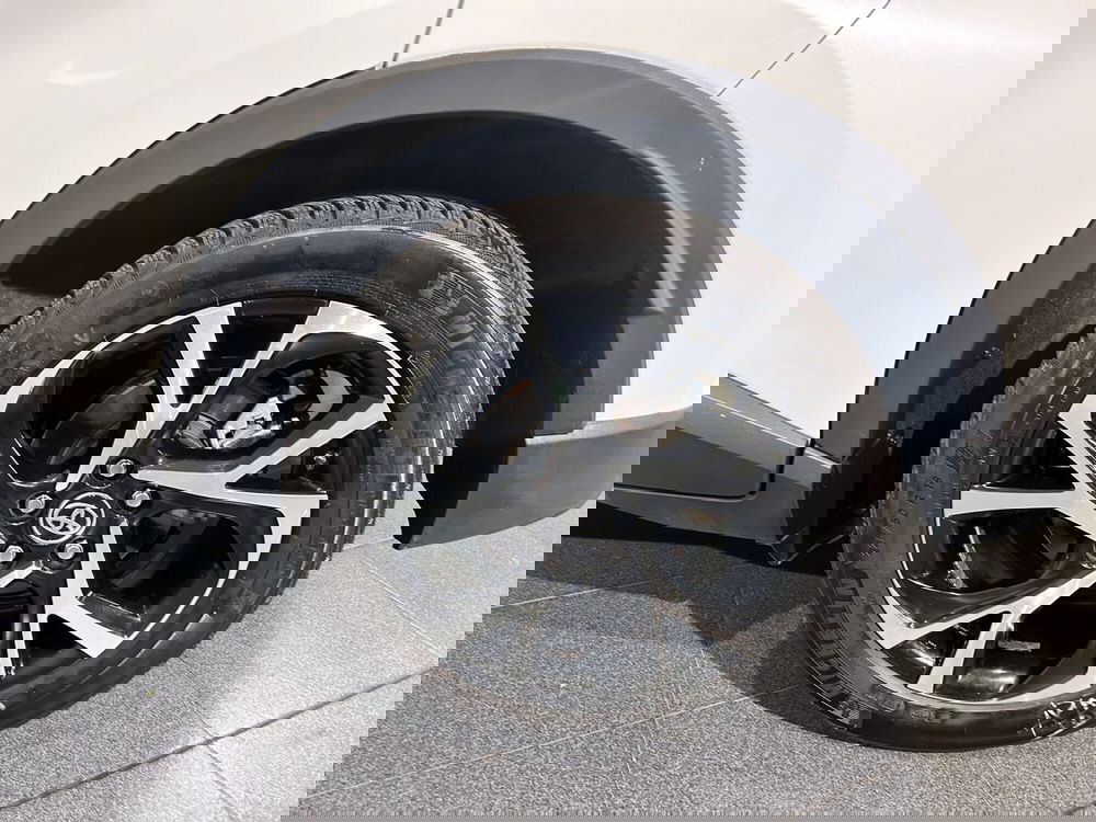 Toyota Toyota C-HR usata a Milano (13)