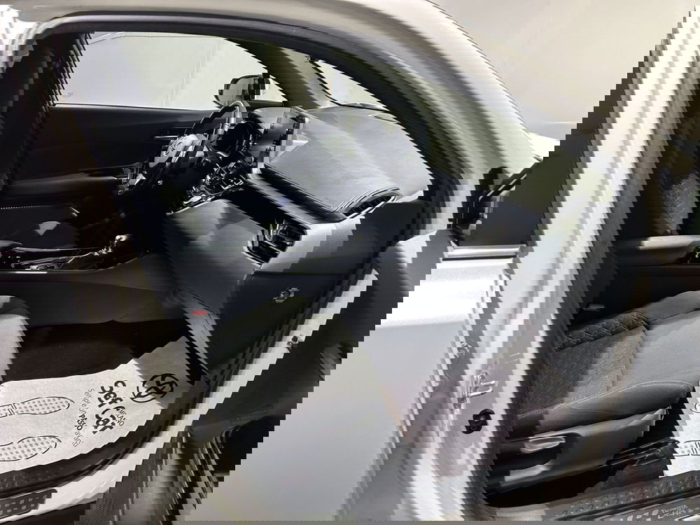 Toyota Toyota C-HR usata a Milano (5)