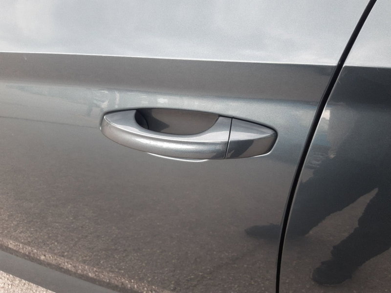 Skoda Superb Station Wagon usata a Chieti (11)