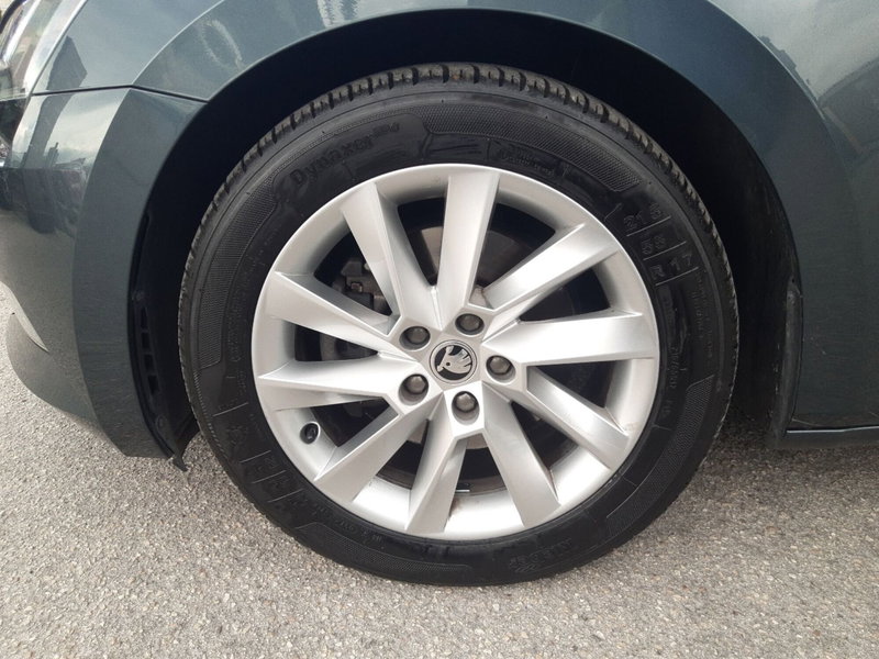 Skoda Superb Station Wagon usata a Chieti (14)