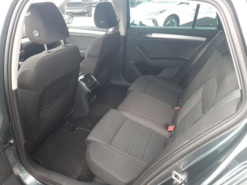 Skoda Superb Station Wagon usata a Chieti (18)