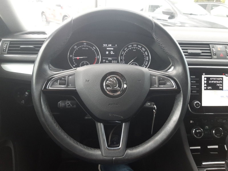 Skoda Superb Station Wagon usata a Chieti (19)