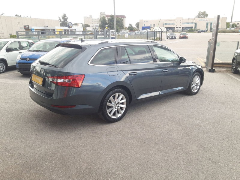 Skoda Superb Station Wagon usata a Chieti (6)