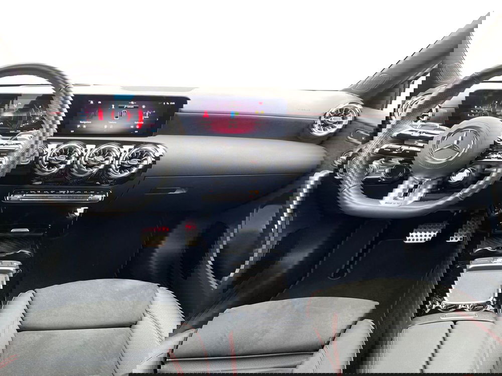 Mercedes-Benz Classe A usata a Bari (9)