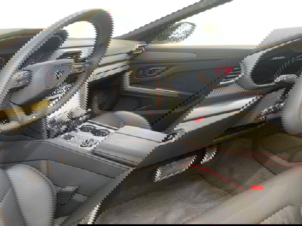 Lamborghini Urus nuova a Bari (10)