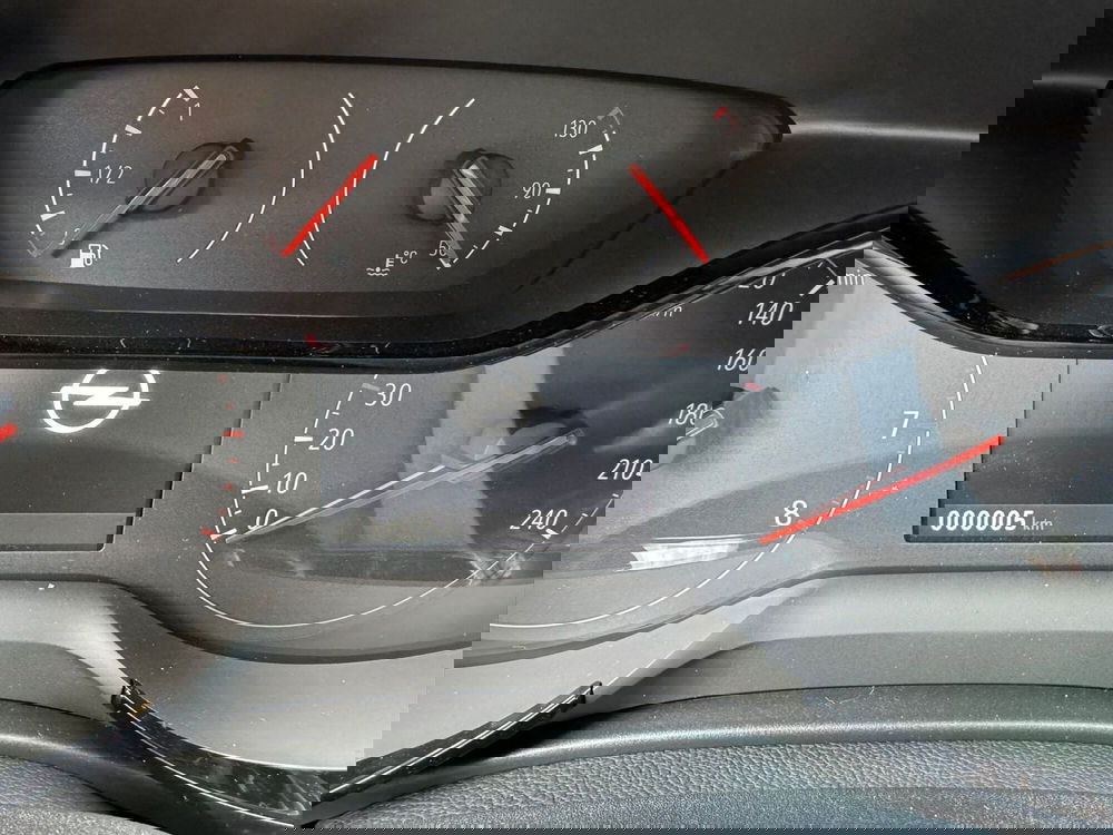 Opel Corsa nuova a Ferrara (13)