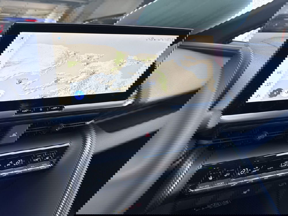 Toyota Toyota C-HR nuova a Ferrara (14)