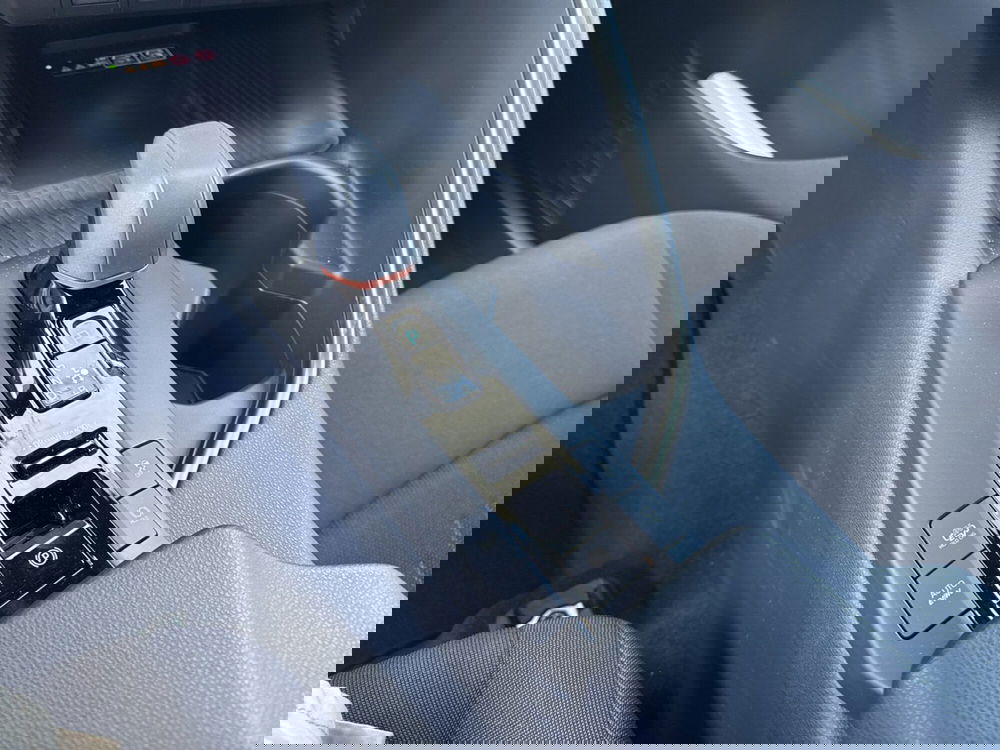 Toyota Toyota C-HR nuova a Ferrara (16)