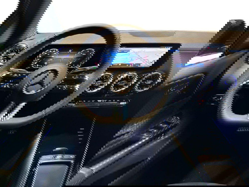 Mercedes-Benz Classe B nuova a Rimini (11)