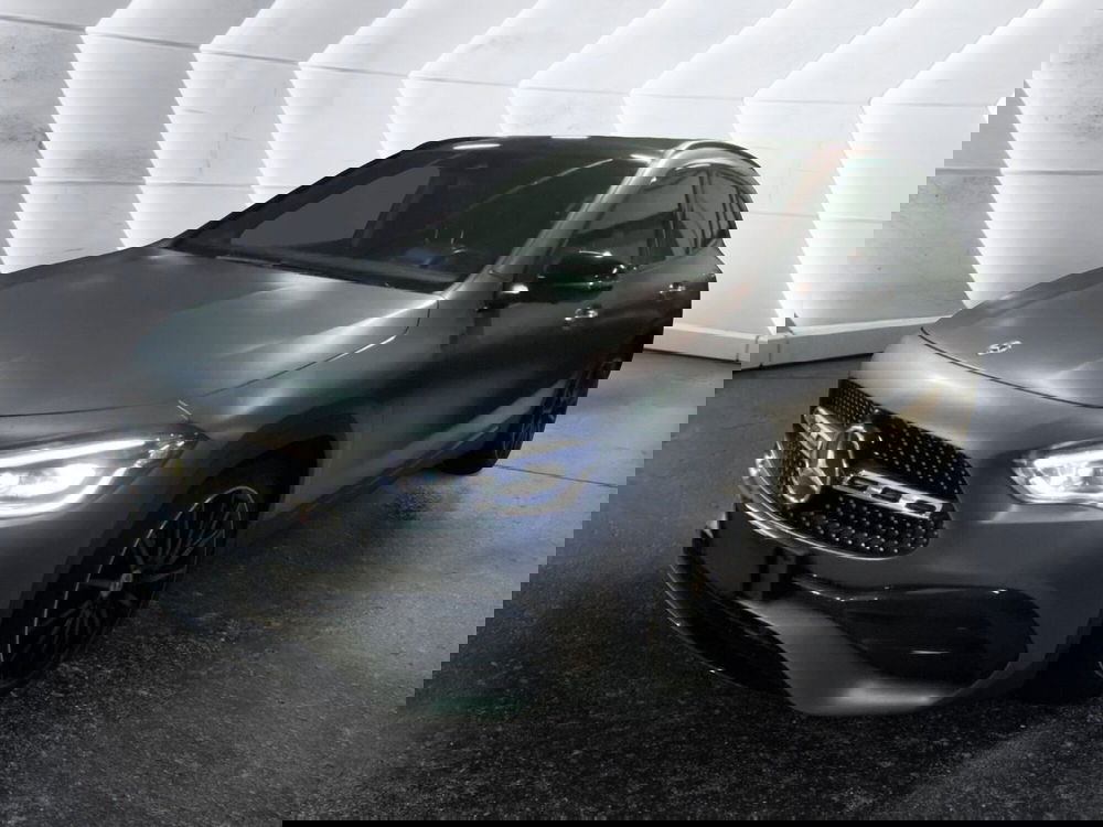 Mercedes-Benz GLA SUV usata a Napoli