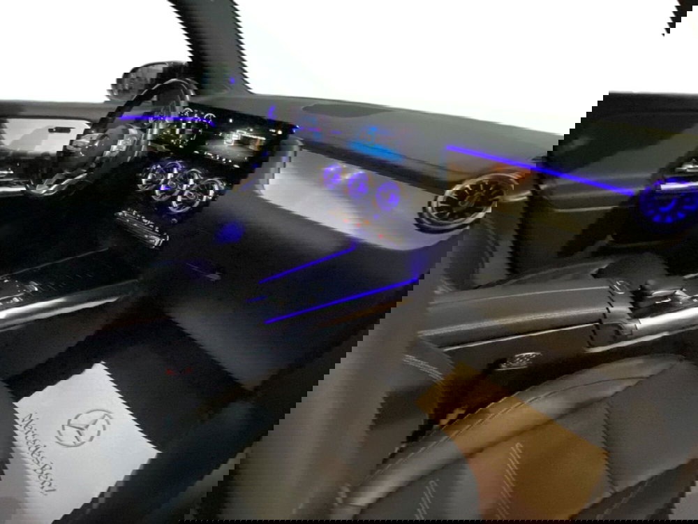 Mercedes-Benz GLA SUV usata a Napoli (11)