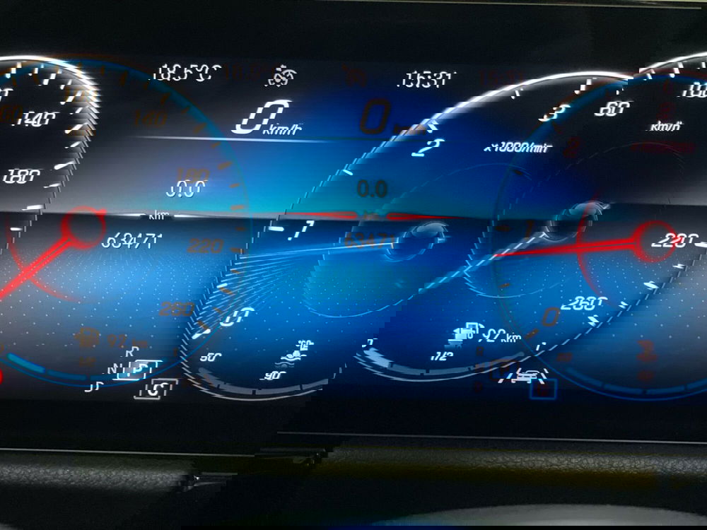 Mercedes-Benz GLA SUV usata a Napoli (9)