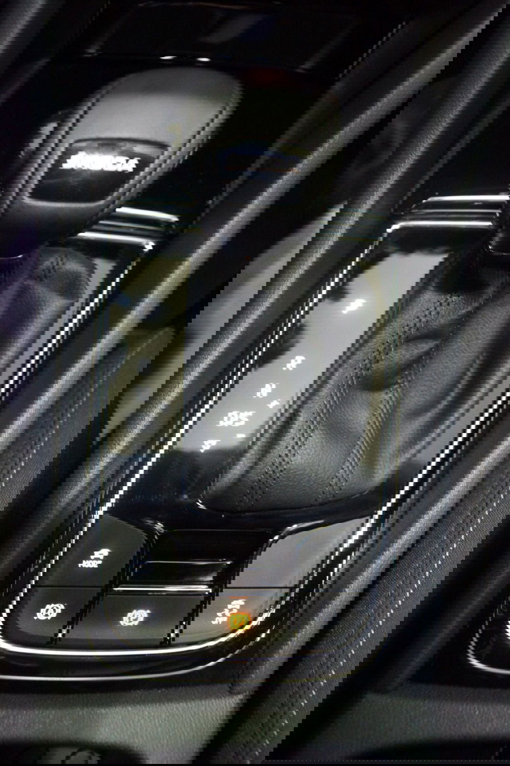 Skoda Karoq usata a Torino (17)