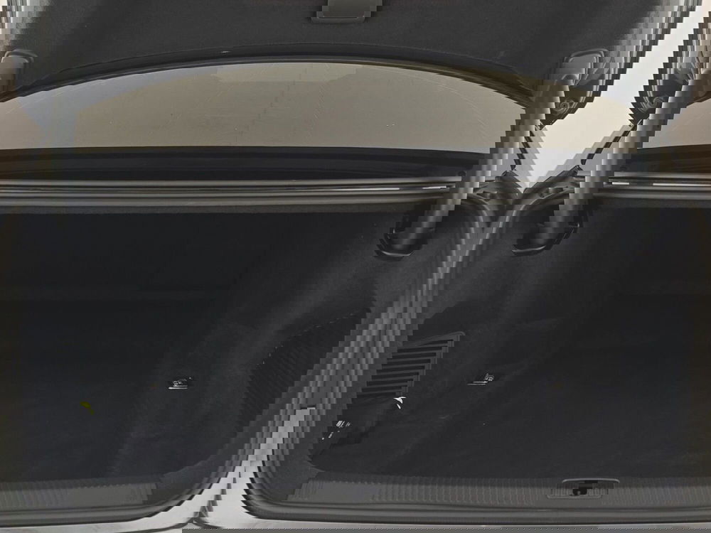 Audi A8 usata a Asti (9)