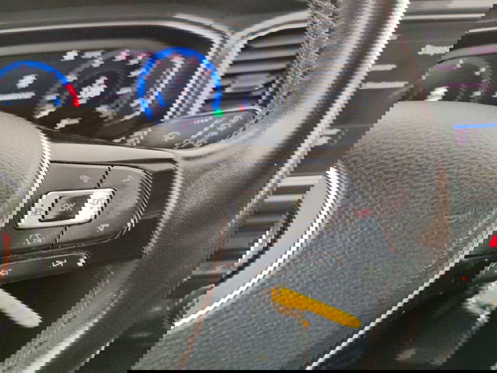 Volkswagen T-Roc usata a Massa-Carrara (14)