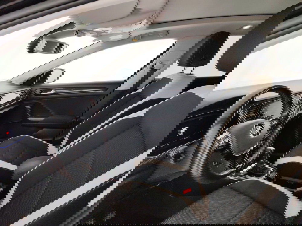 Volkswagen T-Roc usata a Massa-Carrara (7)