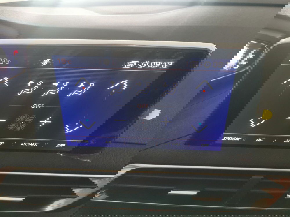 Peugeot 3008 usata a Taranto (12)
