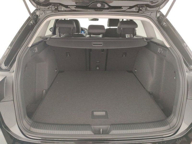 Volkswagen Golf Variant usata a Napoli (17)