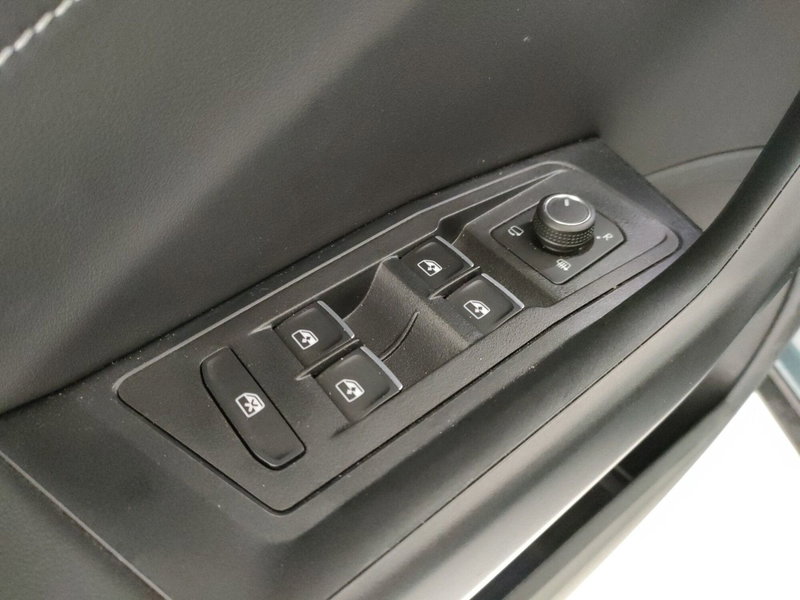 Volkswagen T-Roc usata a Napoli (12)