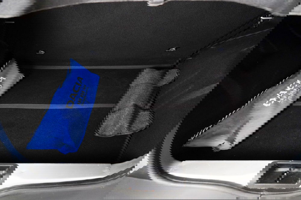 Dacia Spring usata a Varese (18)