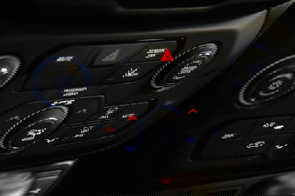 Jeep Renegade usata a Varese (16)