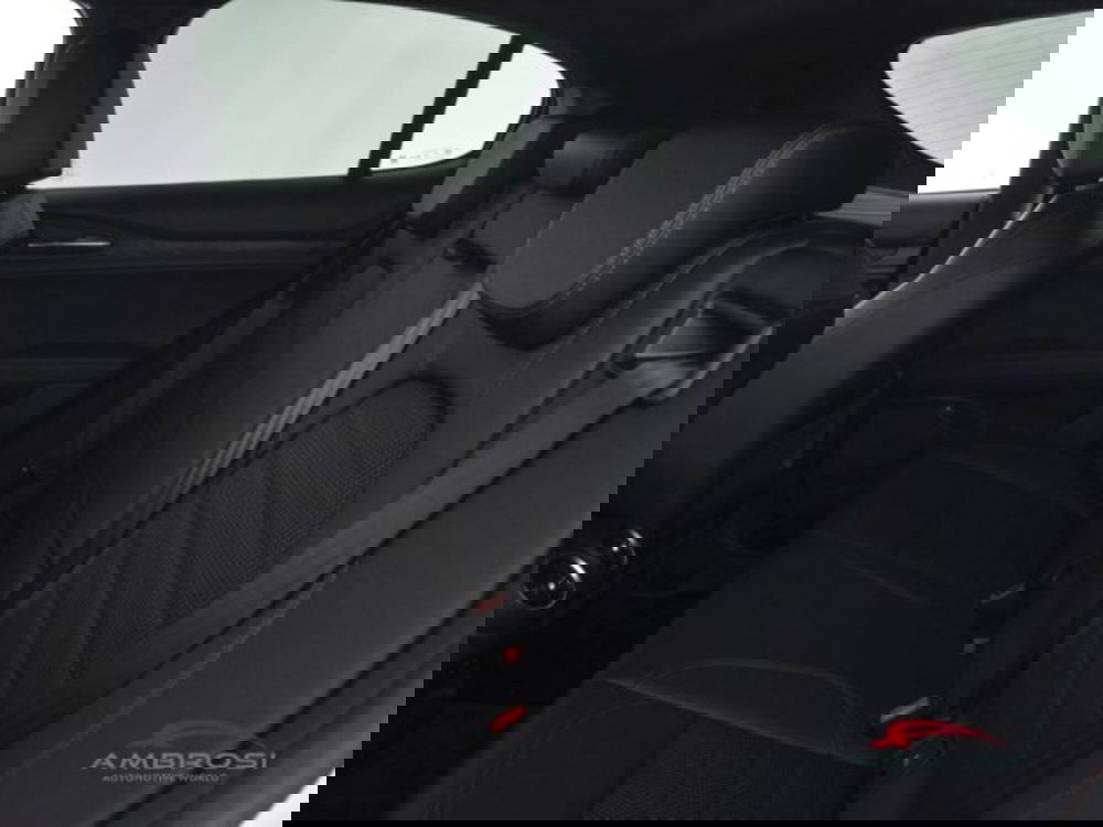 Alfa Romeo Stelvio usata a Perugia (10)