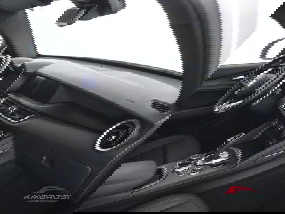 Alfa Romeo Stelvio usata a Perugia (12)