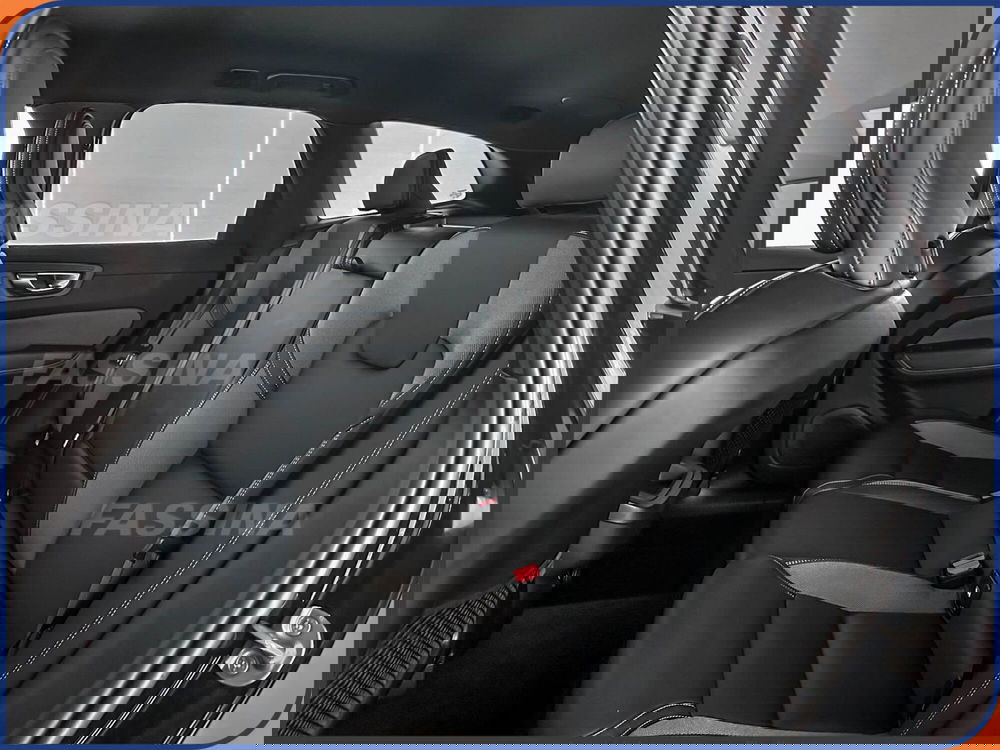 Volvo XC60 usata a Milano (10)