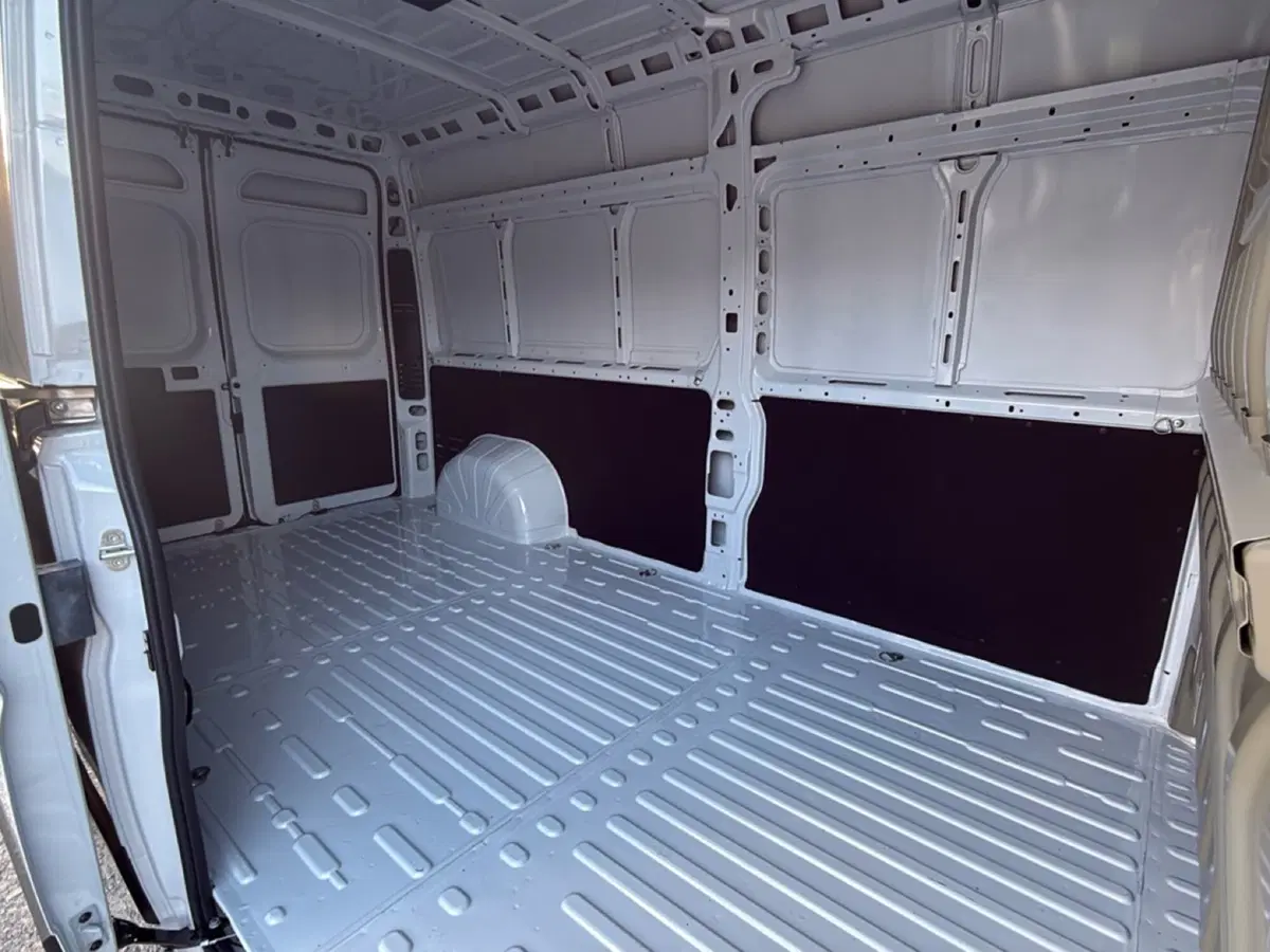 Peugeot Boxer Furgone nuova a Palermo (6)