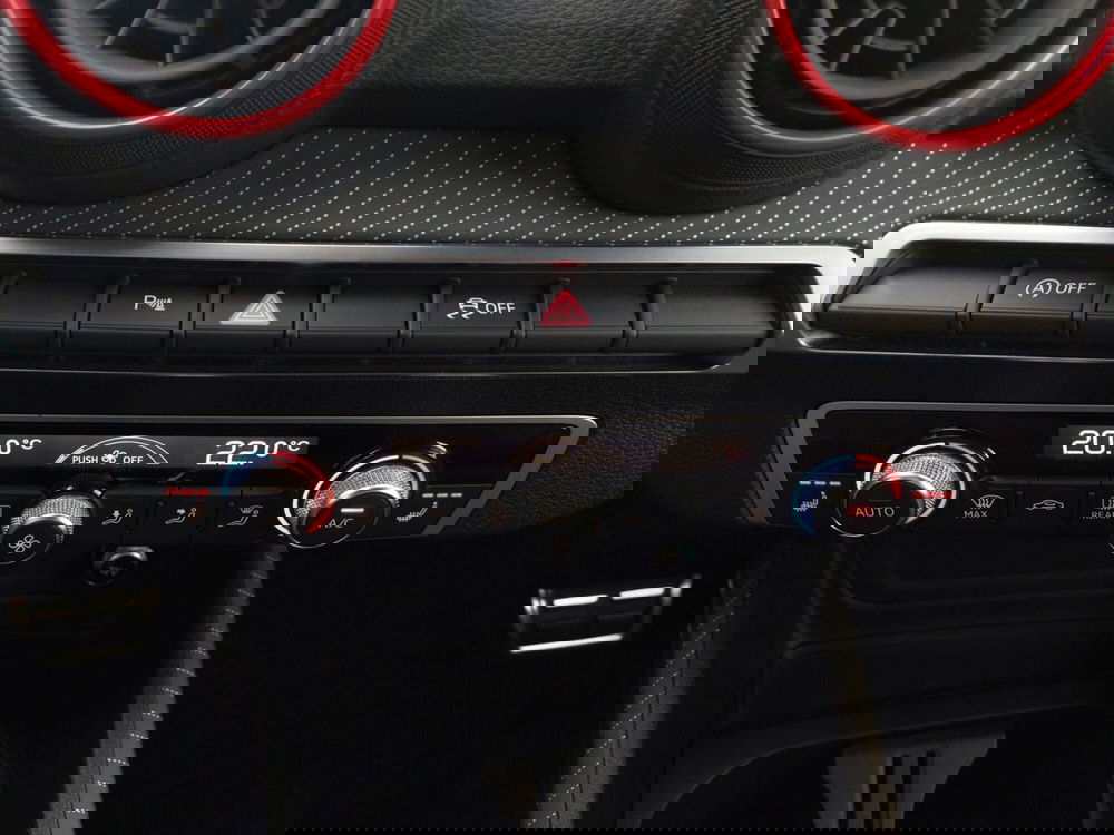 Audi Q2 usata a Bari (8)