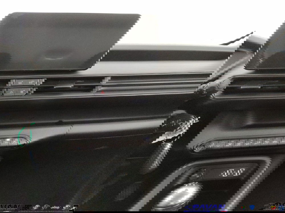 Jeep Avenger nuova a Padova (15)