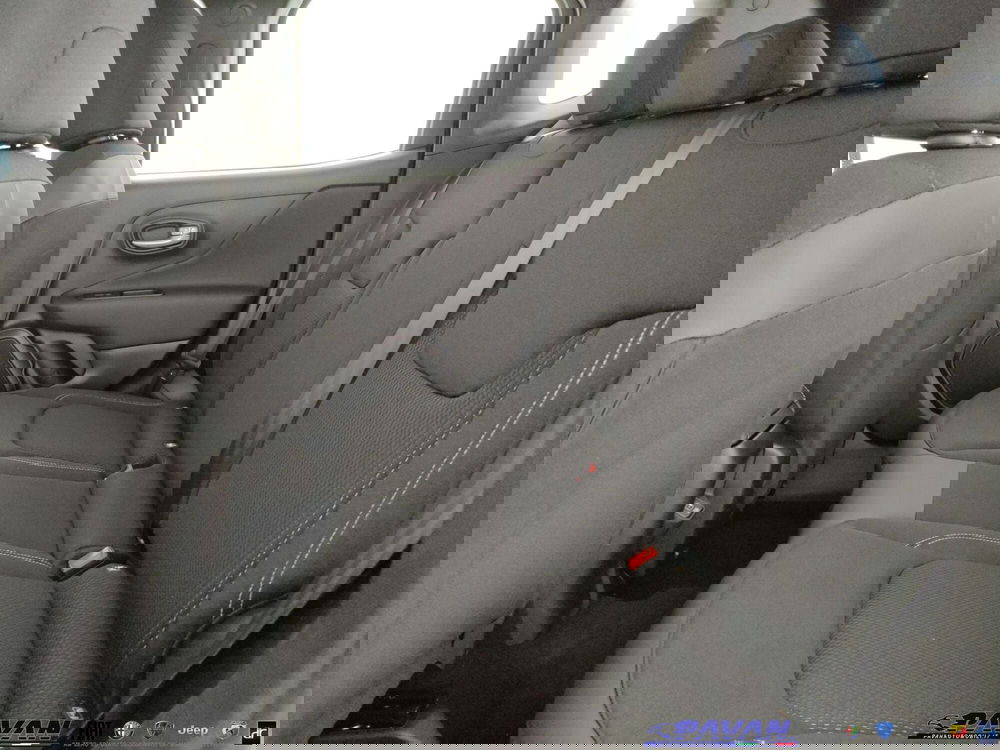 Jeep Renegade nuova a Padova (12)