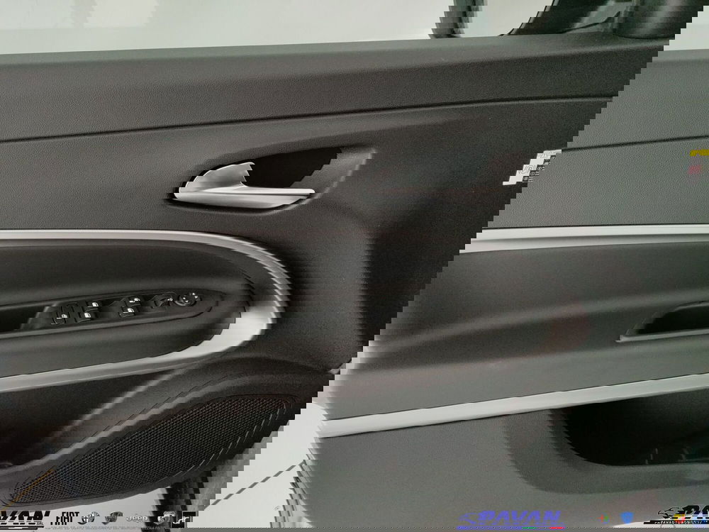 Jeep Avenger nuova a Padova (12)