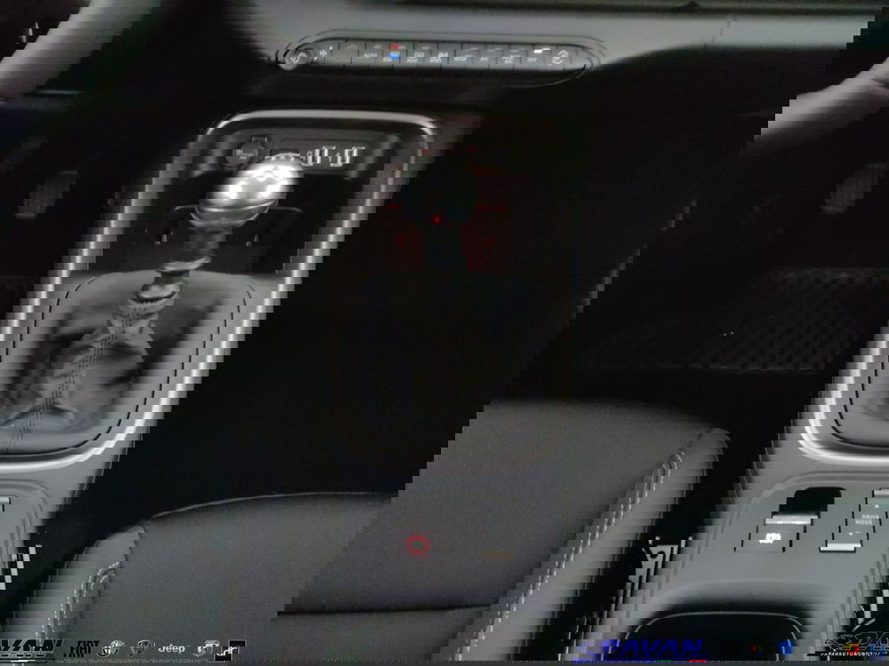 Jeep Avenger nuova a Padova (15)